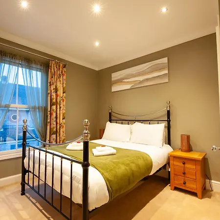 Clifford House - 4 Bed Within The Walls Сasa de vacaciones