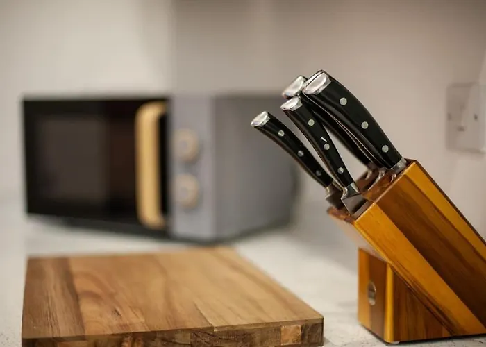 Clifford House - 4 Bed Within The Walls