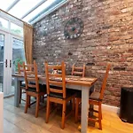 Clifford House - 4 Bed Within The Walls York