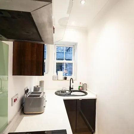 Clifford House - 4 Bed Within The Walls York