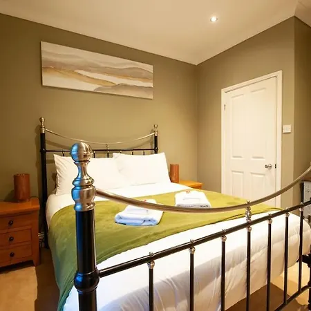 Clifford House - 4 Bed Within The Walls * York