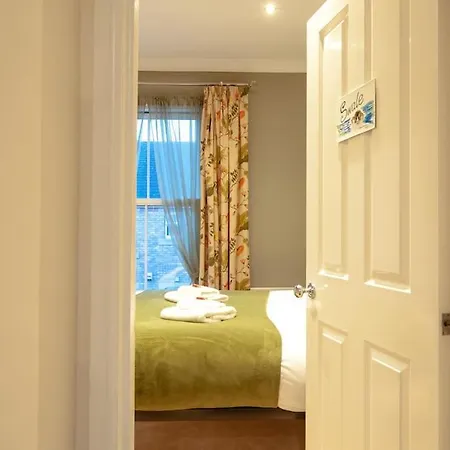 Clifford House - 4 Bed Within The Walls Hébergement de vacances York